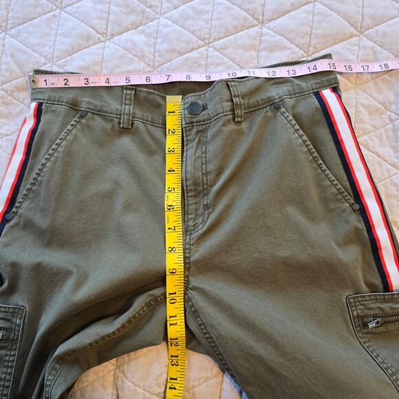 Athleta Summit Cargo Pant Women's 6 Army Green Side Stripe Athleisure Hiking - Picture 6 of 10